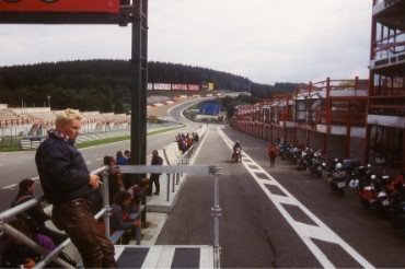 Auf der Ardennenachterbahn